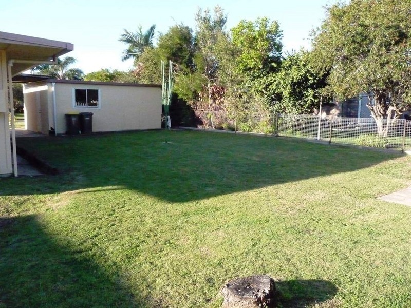 21 Paradise Street, Point Vernon QLD 4655