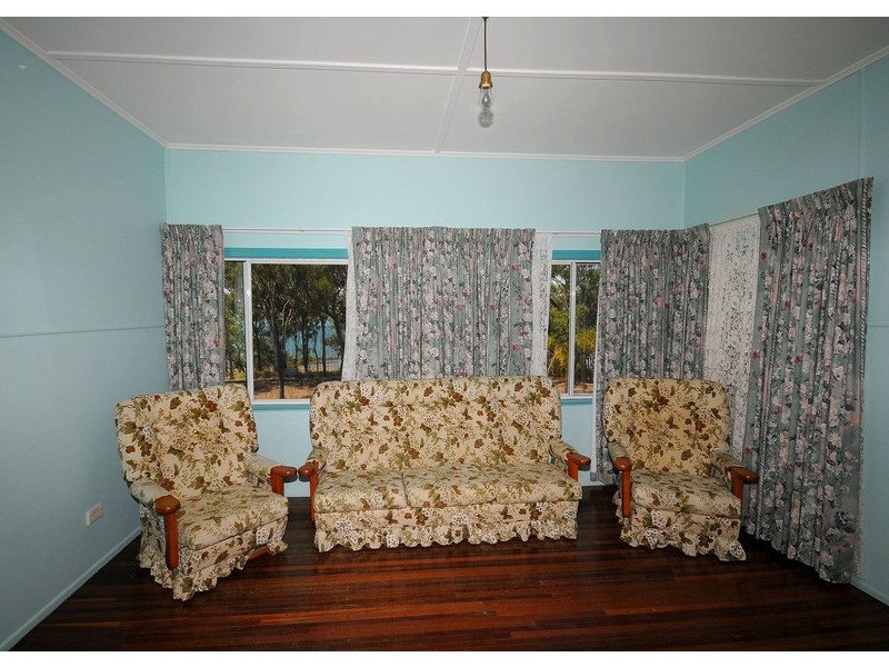 Pt Vernon Store, 149 Esplanade, Hervey Bay QLD 4655