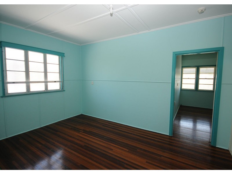 Pt Vernon Store, 149 Esplanade, Hervey Bay QLD 4655