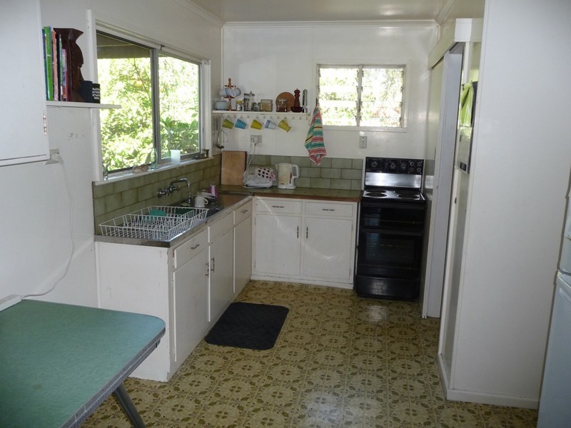88 Long Street, Point Vernon QLD 4655