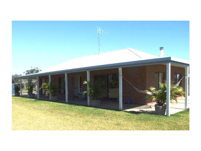 214 Condor Dr, Sunshine Acres QLD 4655