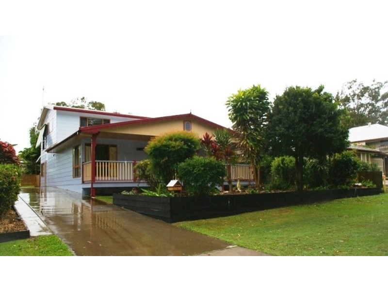 8 Spence Street, Point Vernon QLD 4655