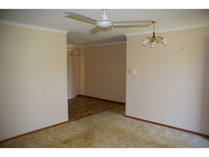 36 William Street, Urangan QLD 4655