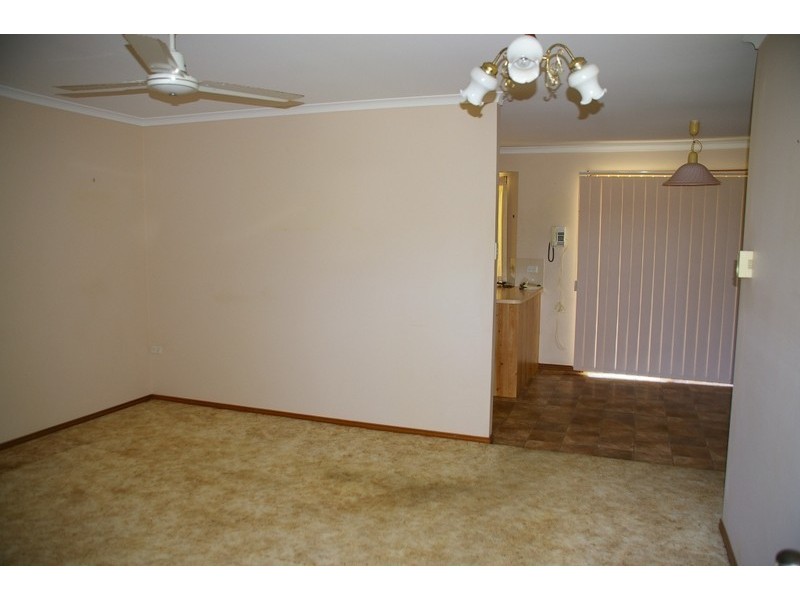 36 William Street, Urangan QLD 4655