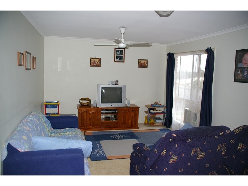150 Hammond Street, Urangan QLD 4655