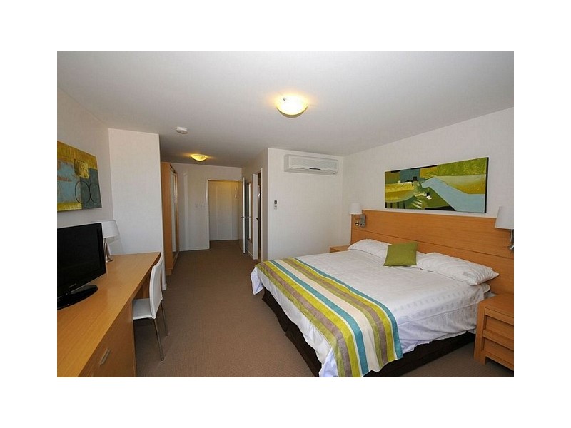 627 Esplanade, Urangan QLD 4655