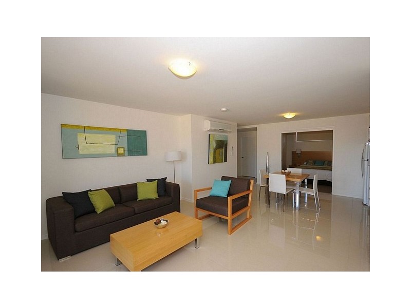627 Esplanade, Urangan QLD 4655