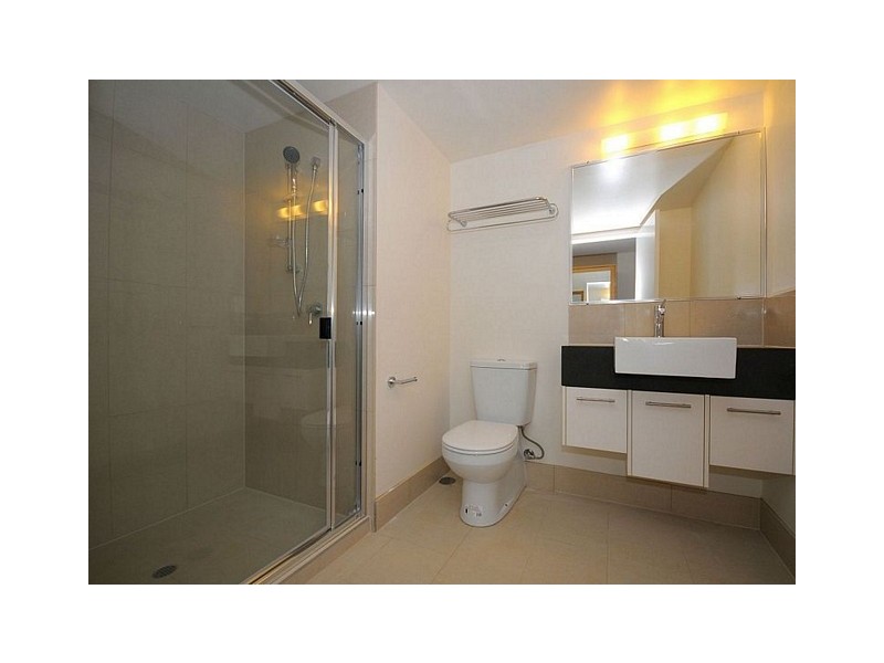 627 Esplanade, Urangan QLD 4655