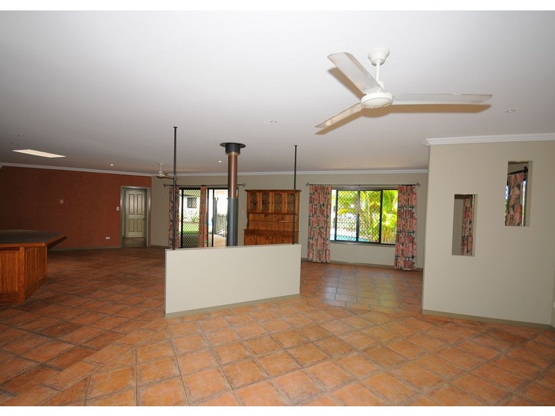 2 Pinewood Court, Wondunna QLD 4655