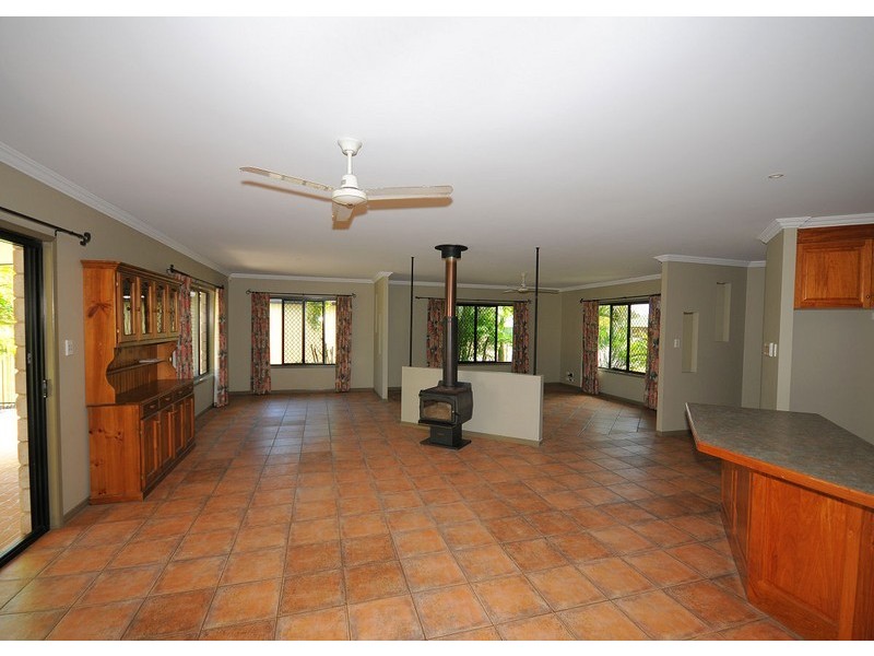 2 Pinewood Court, Wondunna QLD 4655