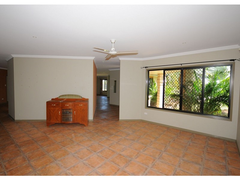 2 Pinewood Court, Wondunna QLD 4655