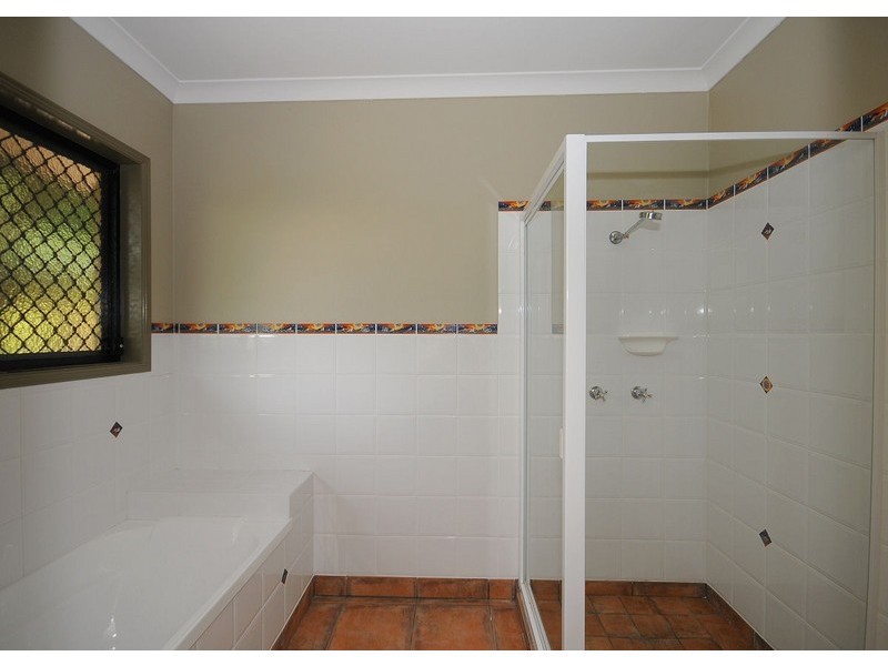 2 Pinewood Court, Wondunna QLD 4655