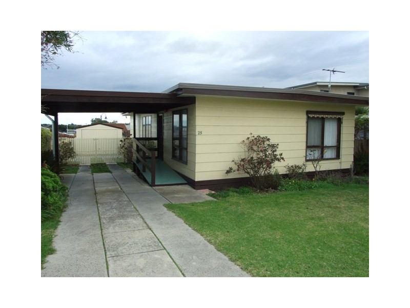 25 Back beach Road, San Remo VIC 3925