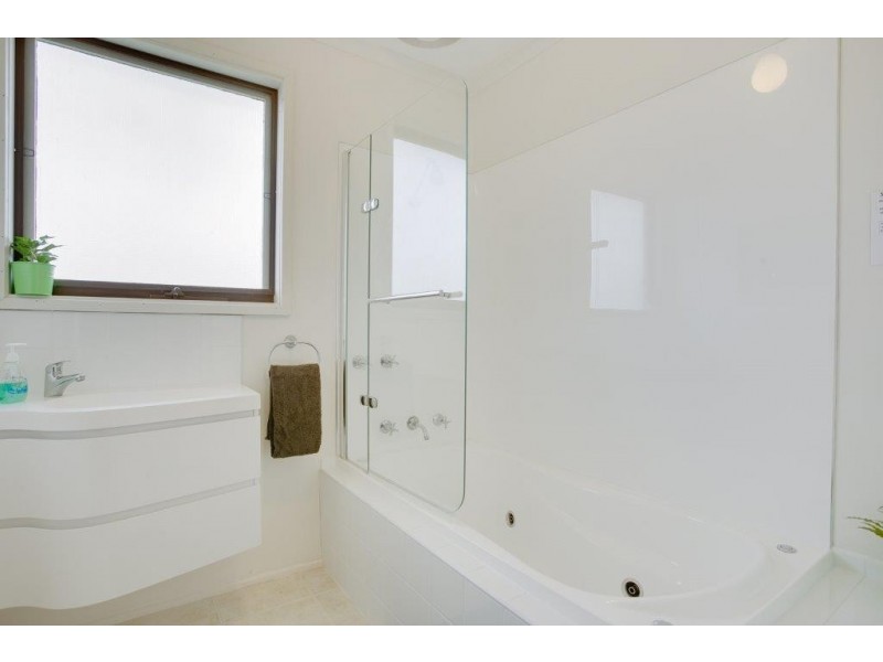 15 Koala Street, Cowes VIC 3922