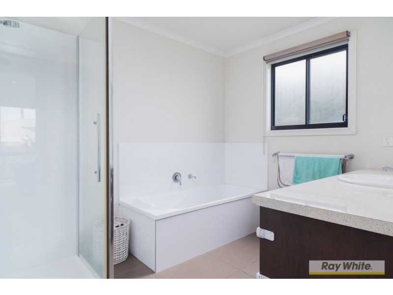 8 First Avenue, Cape Woolamai VIC 3925