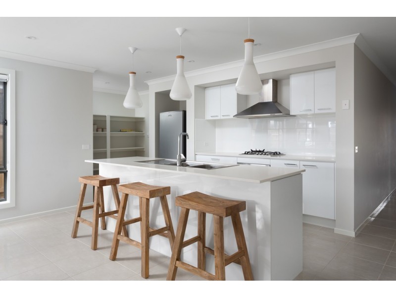 10 Shoalhaven Road, Cowes VIC 3922