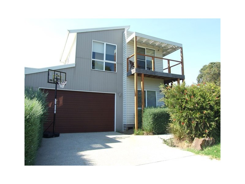 2 Coramba Court, Cowes VIC 3922