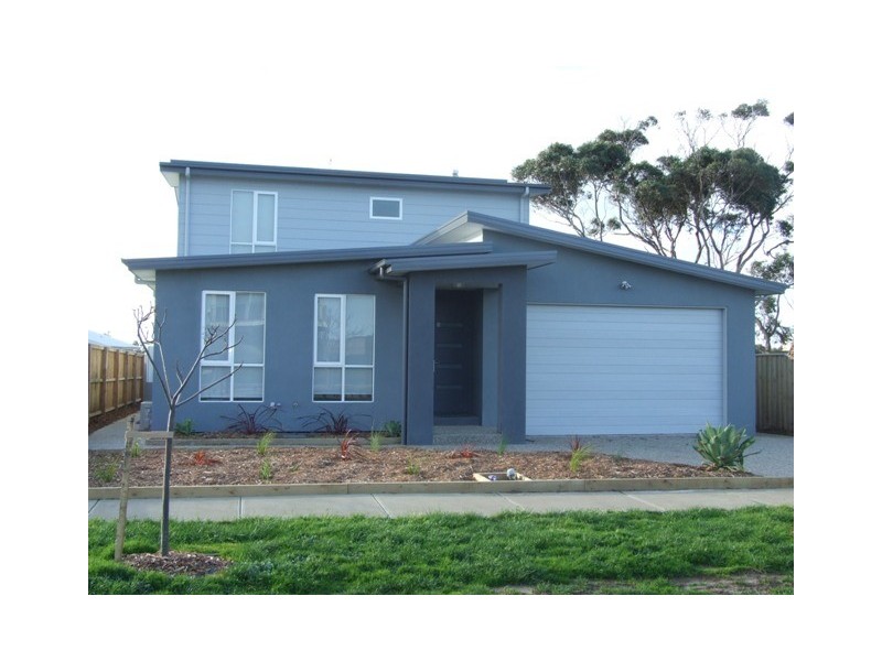 6 Silverstone Drive, Cowes VIC 3922