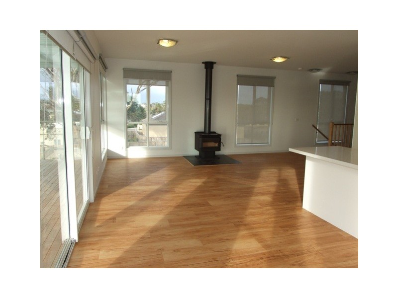 6 Silverstone Drive, Cowes VIC 3922