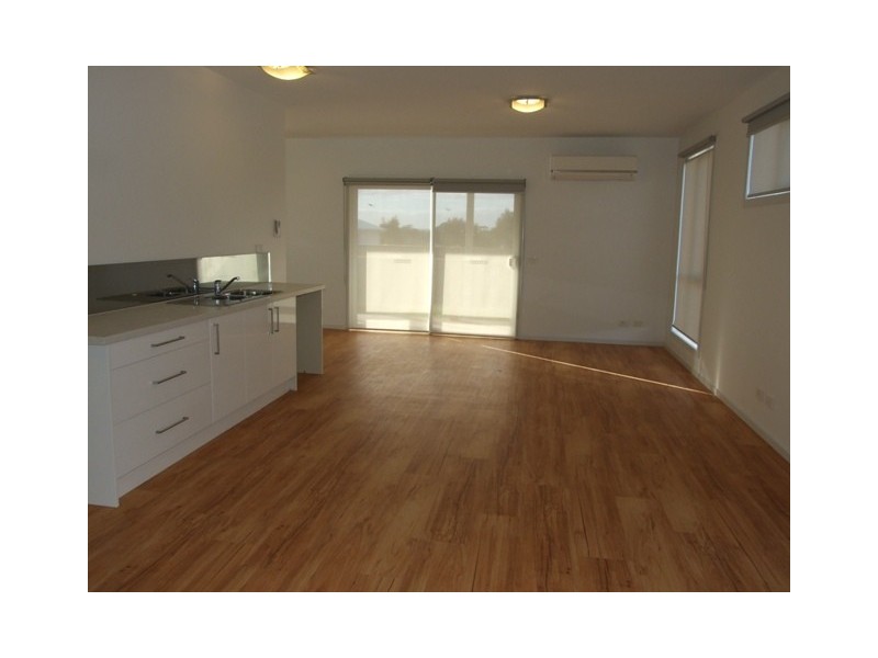 6 Silverstone Drive, Cowes VIC 3922