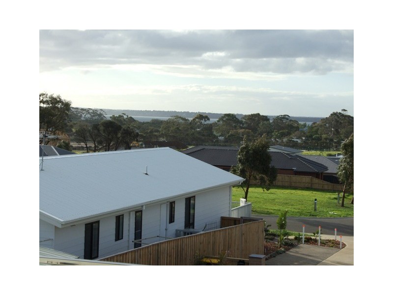 6 Silverstone Drive, Cowes VIC 3922