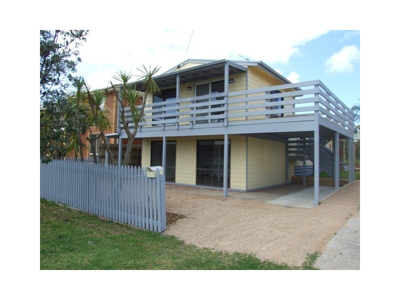 13 Yarramundi Way, Cowes VIC 3922