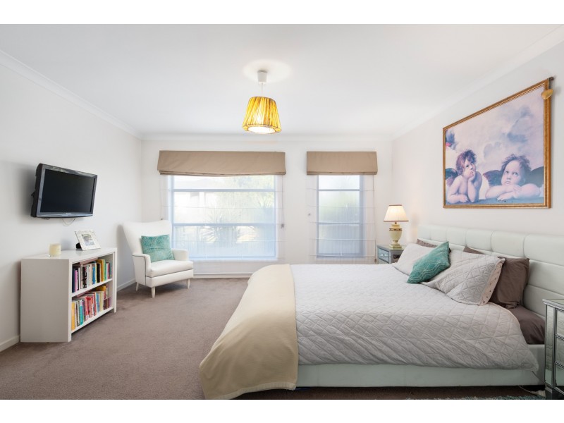 52 Grampian Boulevard, Cowes VIC 3922