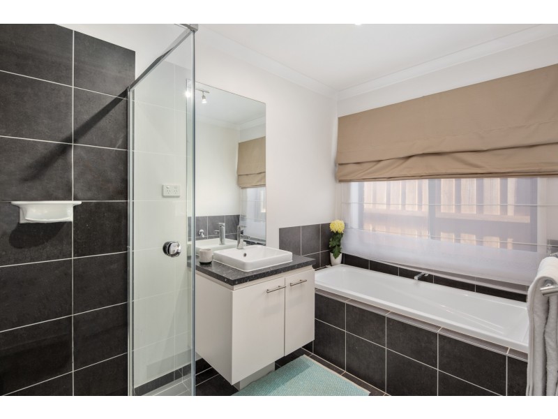 52 Grampian Boulevard, Cowes VIC 3922