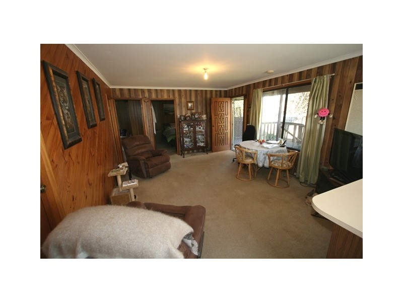 82 Churchill Drive, Cowes VIC 3922