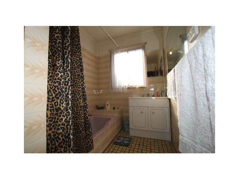 82 Churchill Drive, Cowes VIC 3922