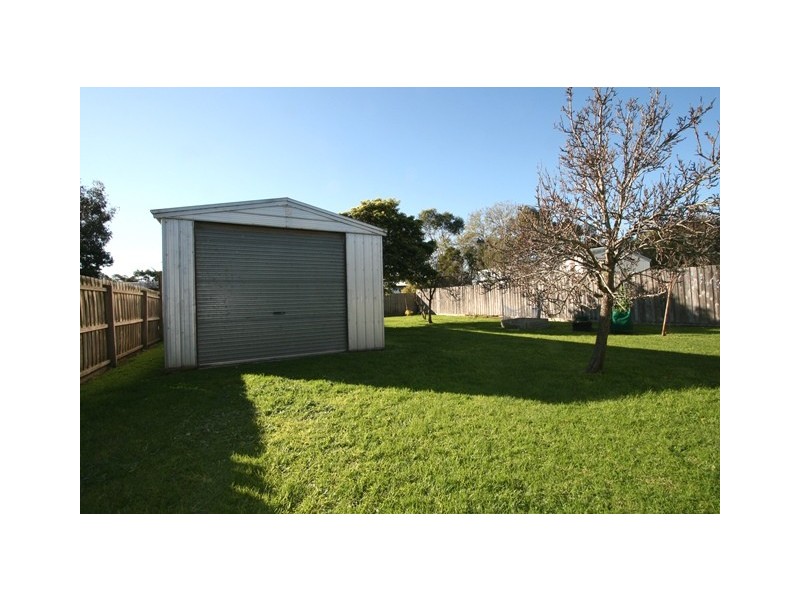 82 Churchill Drive, Cowes VIC 3922