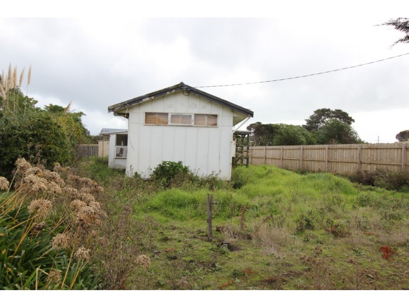 8 Glen Street, Surf Beach VIC 3922