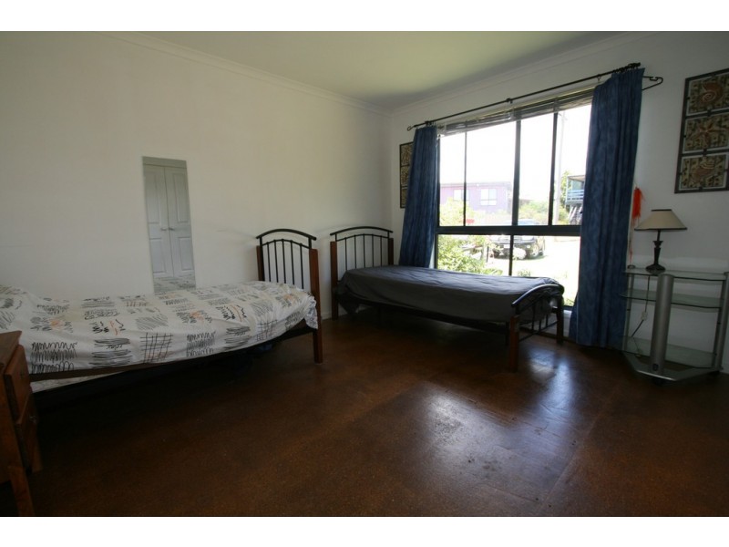 24 Bayview Drive, Cowes VIC 3922