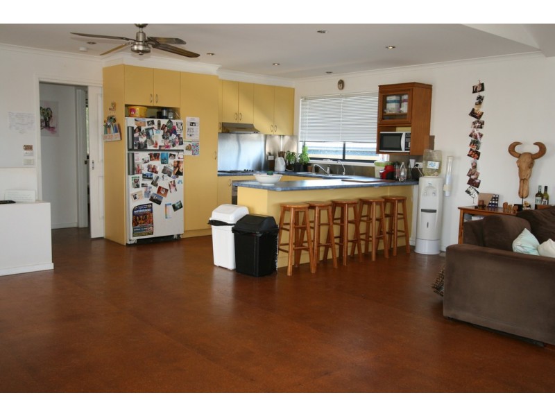 24 Bayview Drive, Cowes VIC 3922