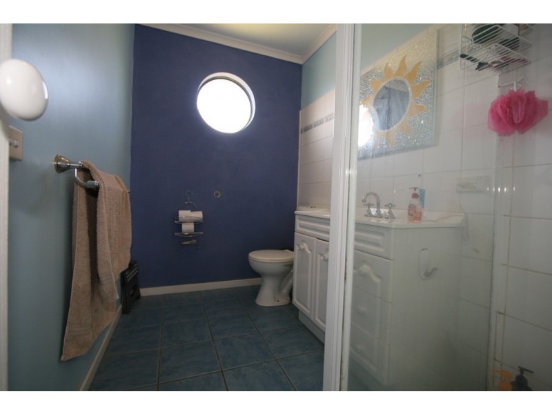 24 Bayview Drive, Cowes VIC 3922