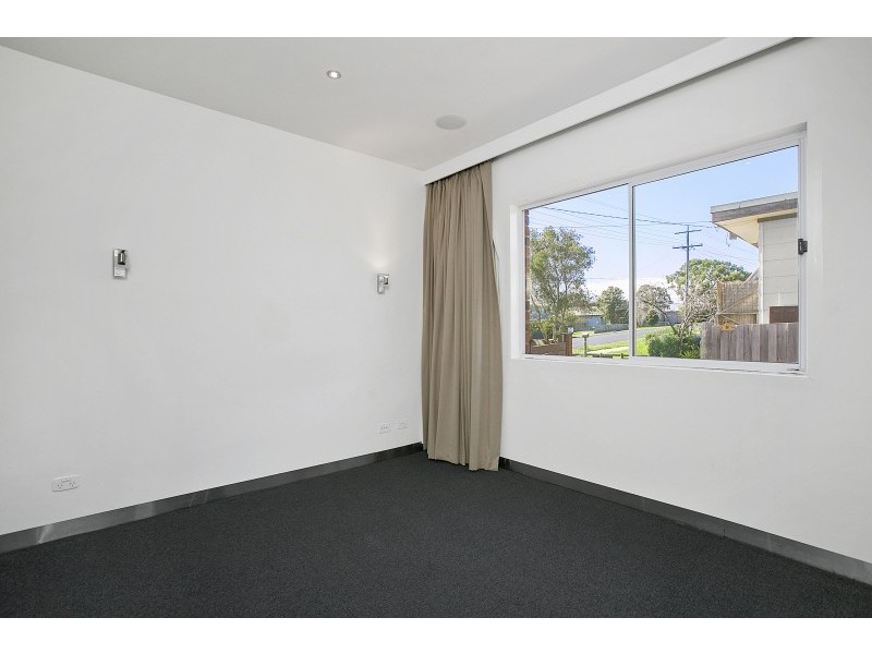 1 and 2/257 Settlement Road, Cowes VIC 3922