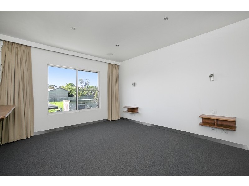 1 and 2/257 Settlement Road, Cowes VIC 3922