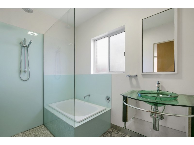 1 and 2/257 Settlement Road, Cowes VIC 3922