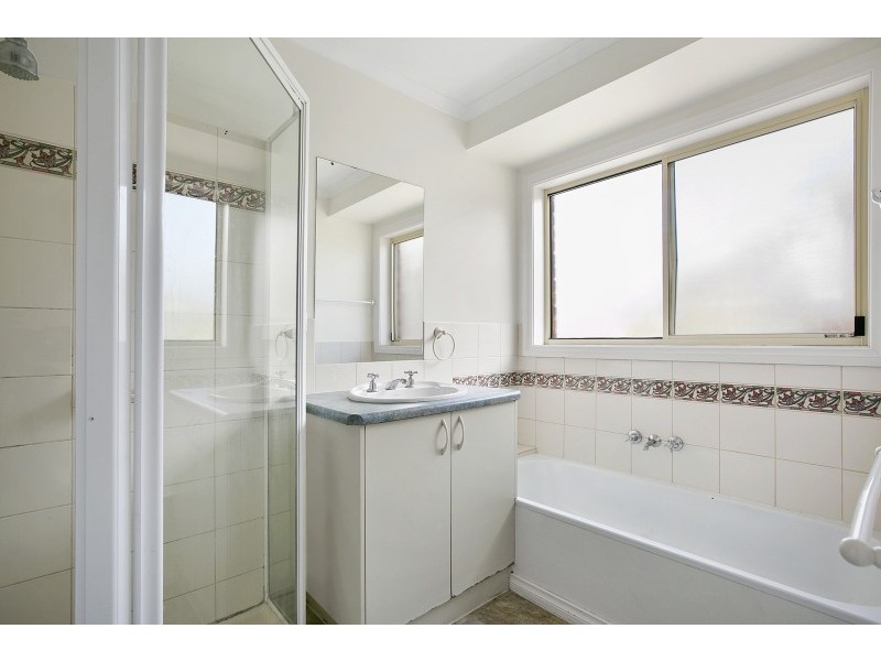 1 and 2/257 Settlement Road, Cowes VIC 3922
