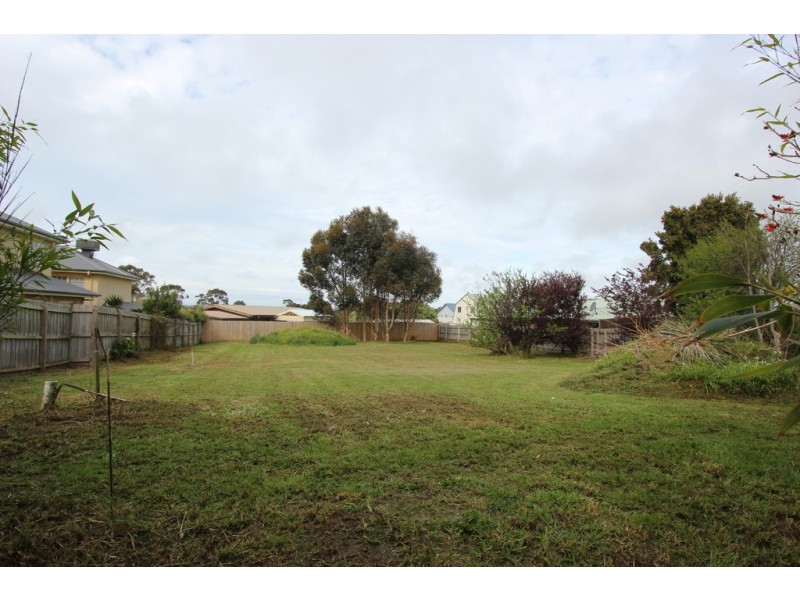 6 Baker Street, Cowes VIC 3922