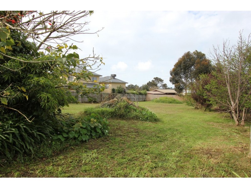 6 Baker Street, Cowes VIC 3922