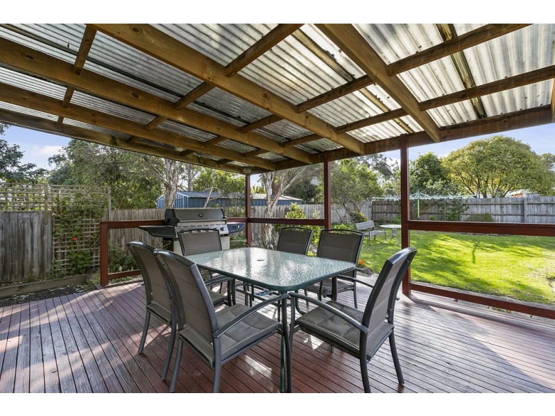 4 Jenner Avenue,, Cowes VIC 3922