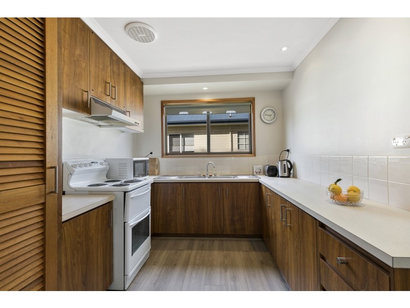 4 Jenner Avenue,, Cowes VIC 3922