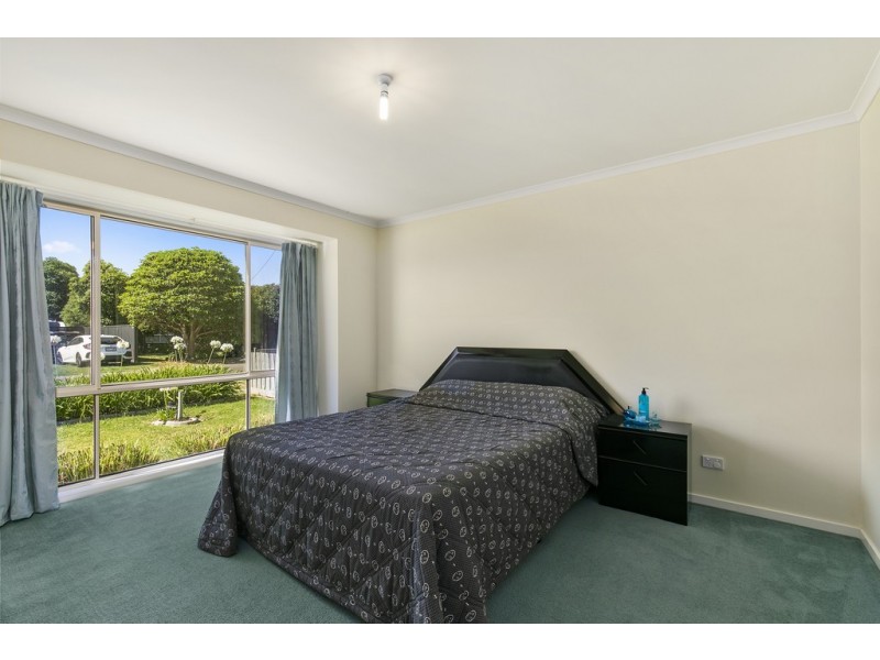 17 Carapooka Way, Cowes VIC 3922