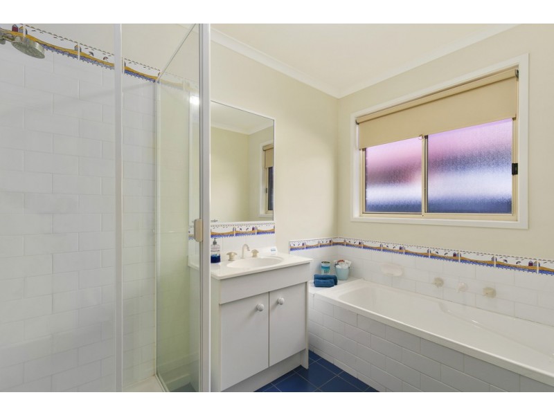 17 Carapooka Way, Cowes VIC 3922
