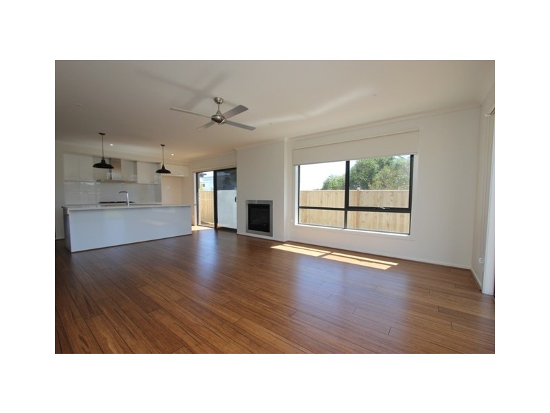 15 Currawong Close, Cowes VIC 3922