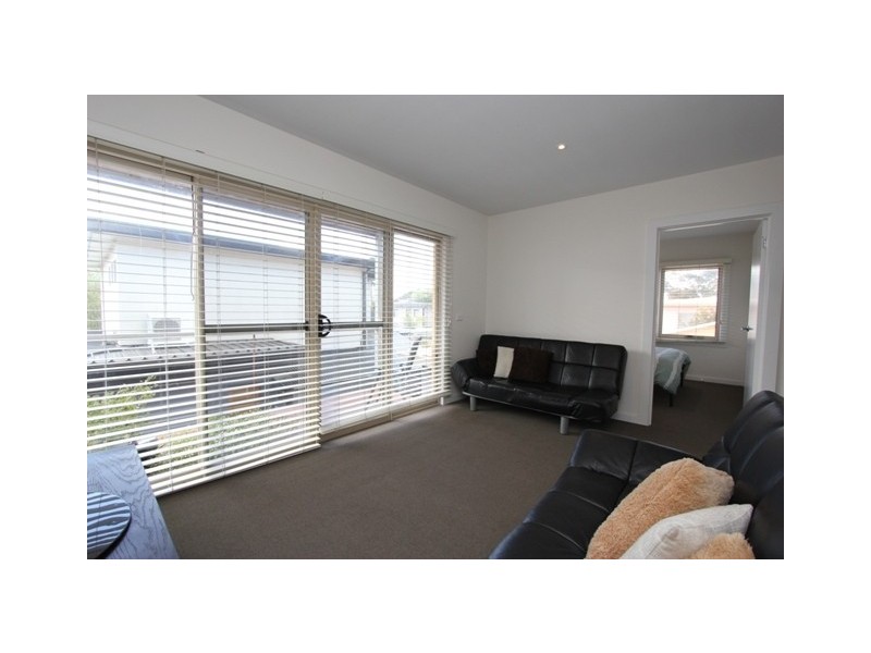 8/55 Chapel Street, Cowes VIC 3922