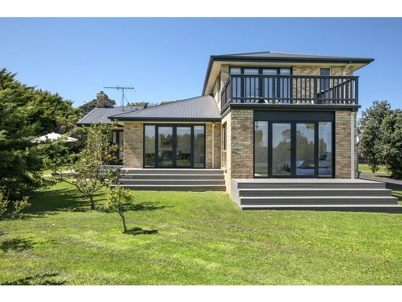 31 Churchill Road, Newhaven VIC 3925