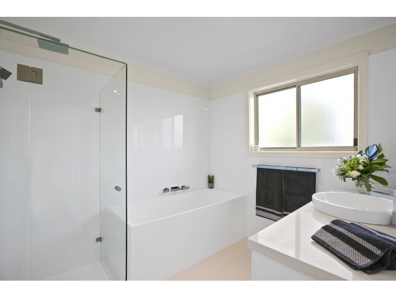 31 Churchill Road, Newhaven VIC 3925