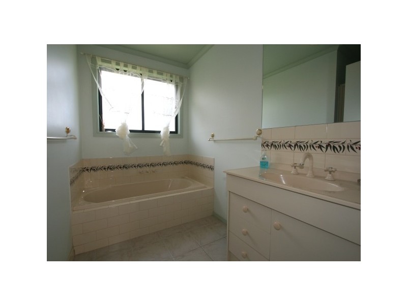 9 McIlwraith Road, Rhyll VIC 3923